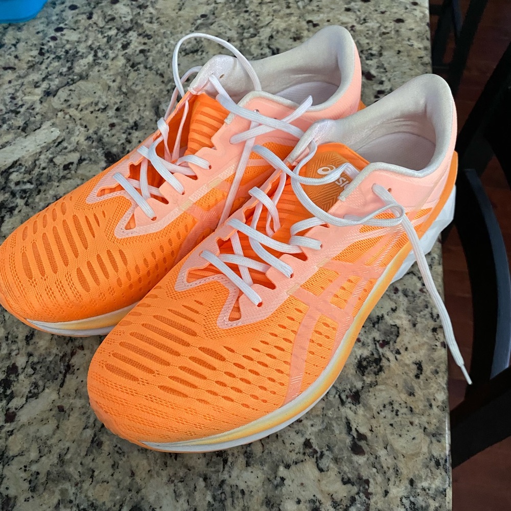 Asics Novablast Orange Pop/White